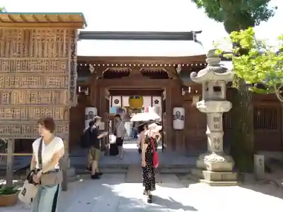櫛田神社の山門・神門