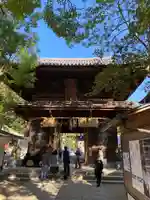 石手寺の山門・神門