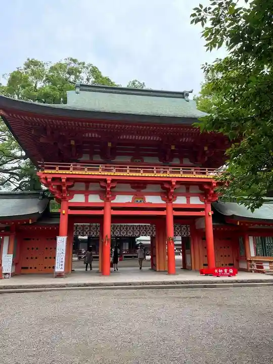 武蔵一宮氷川神社の山門・神門