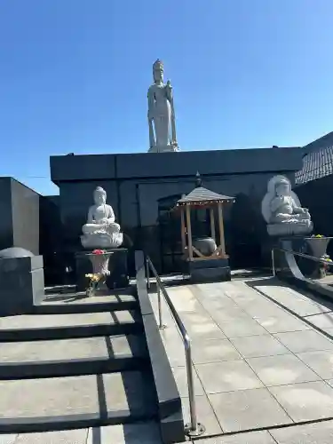最明寺の{uncategorized: "未分類", other: "その他", undefined: "問題あり", building: "その他建物", grave: "お墓", sacred_gate: "鳥居", guardian: "狛犬", statue: "像", buddha: "仏像", history: "歴史", nature: "自然", garden: "庭園", animal: "動物", pagoda: "塔", temizu: "手水舎", mountain_gate: "山門・神門", sanctuary: "本殿・本堂", subordinate: "末社・摂社", art: "芸術", scenery: "景色", jizo: "地蔵", ema: "絵馬", goshuin: "御朱印", omikuji: "おみくじ", items: "授与品その他", amulet: "お守り", goshuincho: "御朱印帳", eats: "食事", festival: "お祭り", votive_dance: "神楽", shichigosan: "七五三参", wedding: "結婚式", experience: "体験その他", initially: "初詣", around: "周辺", anti_infection: "感染症対策"}