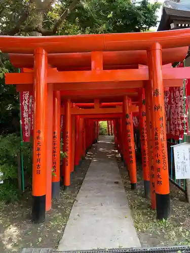 鵠沼伏見稲荷神社の鳥居