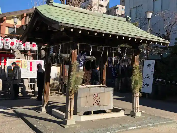深川神明宮の手水舎