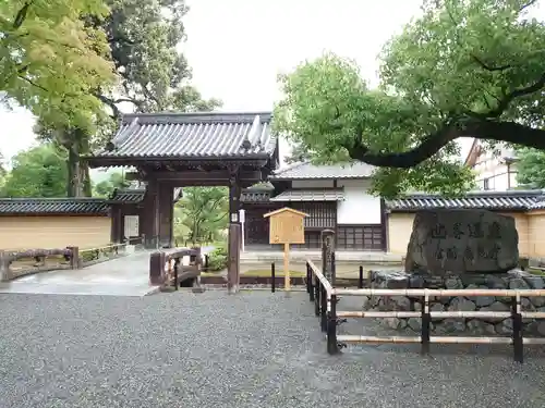 鹿苑寺（金閣寺）の山門・神門