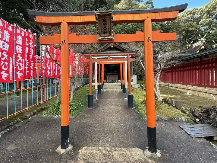 龍田大社の{uncategorized: "未分類", other: "その他", undefined: "問題あり", building: "その他建物", grave: "お墓", sacred_gate: "鳥居", guardian: "狛犬", statue: "像", buddha: "仏像", history: "歴史", nature: "自然", garden: "庭園", animal: "動物", pagoda: "塔", temizu: "手水舎", mountain_gate: "山門・神門", sanctuary: "本殿・本堂", subordinate: "末社・摂社", art: "芸術", scenery: "景色", jizo: "地蔵", ema: "絵馬", goshuin: "御朱印", omikuji: "おみくじ", items: "授与品その他", amulet: "お守り", goshuincho: "御朱印帳", eats: "食事", festival: "お祭り", votive_dance: "神楽", shichigosan: "七五三参", wedding: "結婚式", experience: "体験その他", initially: "初詣", around: "周辺", anti_infection: "感染症対策"}