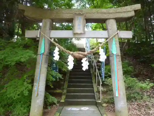 滑川神社 - 仕事と子どもの守り神の鳥居