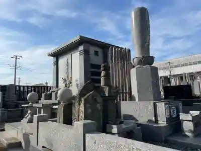 伝法寺の{uncategorized: "未分類", other: "その他", undefined: "問題あり", building: "その他建物", grave: "お墓", sacred_gate: "鳥居", guardian: "狛犬", statue: "像", buddha: "仏像", history: "歴史", nature: "自然", garden: "庭園", animal: "動物", pagoda: "塔", temizu: "手水舎", mountain_gate: "山門・神門", sanctuary: "本殿・本堂", subordinate: "末社・摂社", art: "芸術", scenery: "景色", jizo: "地蔵", ema: "絵馬", goshuin: "御朱印", omikuji: "おみくじ", items: "授与品その他", amulet: "お守り", goshuincho: "御朱印帳", eats: "食事", festival: "お祭り", votive_dance: "神楽", shichigosan: "七五三参", wedding: "結婚式", experience: "体験その他", initially: "初詣", around: "周辺", anti_infection: "感染症対策"}