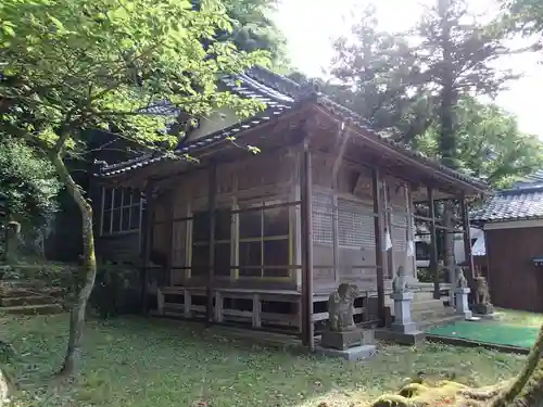 八幡神社の本殿・本堂