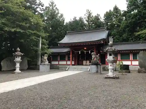 冨士御室浅間神社の本殿・本堂
