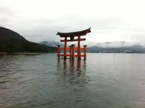 厳島神社の鳥居