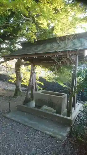 誕生八幡神社の手水