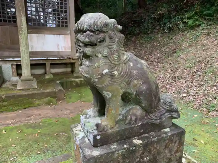 八幡神社の狛犬