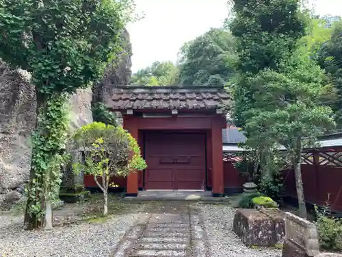 大谷寺の山門・神門