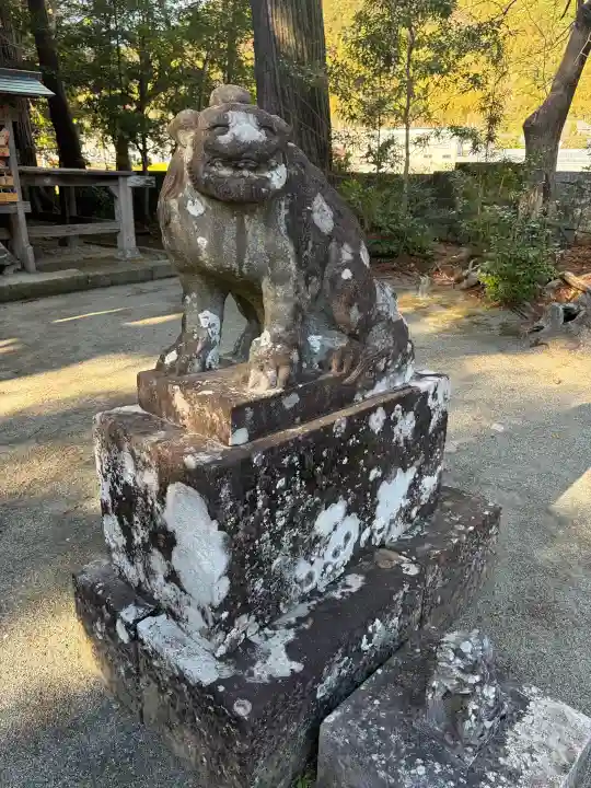 川津来宮神社の{uncategorized: "未分類", other: "その他", undefined: "問題あり", building: "その他建物", grave: "お墓", sacred_gate: "鳥居", guardian: "狛犬", statue: "像", buddha: "仏像", history: "歴史", nature: "自然", garden: "庭園", animal: "動物", pagoda: "塔", temizu: "手水舎", mountain_gate: "山門・神門", sanctuary: "本殿・本堂", subordinate: "末社・摂社", art: "芸術", scenery: "景色", jizo: "地蔵", ema: "絵馬", goshuin: "御朱印", omikuji: "おみくじ", items: "授与品その他", amulet: "お守り", goshuincho: "御朱印帳", eats: "食事", festival: "お祭り", votive_dance: "神楽", shichigosan: "七五三参", wedding: "結婚式", experience: "体験その他", initially: "初詣", around: "周辺", anti_infection: "感染症対策"}
