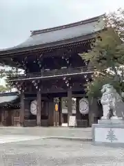 寒川神社の山門