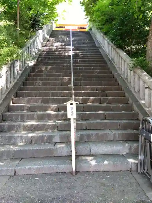 雷神社の建物その他