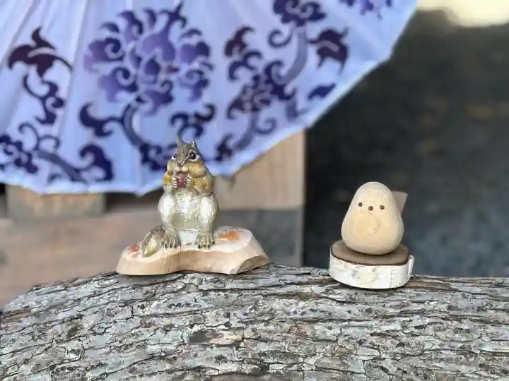 札幌諏訪神社の像