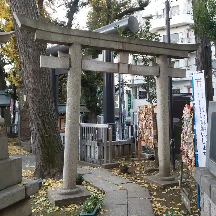 高円寺氷川神社の鳥居