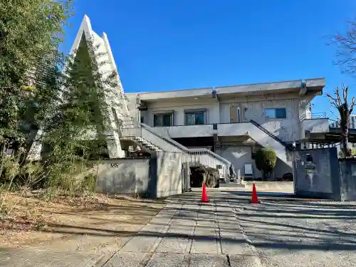 真乗院の{uncategorized: "未分類", other: "その他", undefined: "問題あり", building: "その他建物", grave: "お墓", sacred_gate: "鳥居", guardian: "狛犬", statue: "像", buddha: "仏像", history: "歴史", nature: "自然", garden: "庭園", animal: "動物", pagoda: "塔", temizu: "手水舎", mountain_gate: "山門・神門", sanctuary: "本殿・本堂", subordinate: "末社・摂社", art: "芸術", scenery: "景色", jizo: "地蔵", ema: "絵馬", goshuin: "御朱印", omikuji: "おみくじ", items: "授与品その他", amulet: "お守り", goshuincho: "御朱印帳", eats: "食事", festival: "お祭り", votive_dance: "神楽", shichigosan: "七五三参", wedding: "結婚式", experience: "体験その他", initially: "初詣", around: "周辺", anti_infection: "感染症対策"}