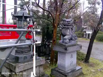 三社神社の{uncategorized: "未分類", other: "その他", undefined: "問題あり", building: "その他建物", grave: "お墓", sacred_gate: "鳥居", guardian: "狛犬", statue: "像", buddha: "仏像", history: "歴史", nature: "自然", garden: "庭園", animal: "動物", pagoda: "塔", temizu: "手水舎", mountain_gate: "山門・神門", sanctuary: "本殿・本堂", subordinate: "末社・摂社", art: "芸術", scenery: "景色", jizo: "地蔵", ema: "絵馬", goshuin: "御朱印", omikuji: "おみくじ", items: "授与品その他", amulet: "お守り", goshuincho: "御朱印帳", eats: "食事", festival: "お祭り", votive_dance: "神楽", shichigosan: "七五三参", wedding: "結婚式", experience: "体験その他", initially: "初詣", around: "周辺", anti_infection: "感染症対策"}