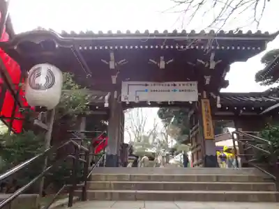 豊川稲荷東京別院の山門・神門