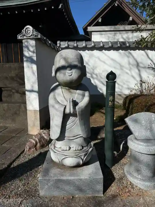 伝重寺の{uncategorized: "未分類", other: "その他", undefined: "問題あり", building: "その他建物", grave: "お墓", sacred_gate: "鳥居", guardian: "狛犬", statue: "像", buddha: "仏像", history: "歴史", nature: "自然", garden: "庭園", animal: "動物", pagoda: "塔", temizu: "手水舎", mountain_gate: "山門・神門", sanctuary: "本殿・本堂", subordinate: "末社・摂社", art: "芸術", scenery: "景色", jizo: "地蔵", ema: "絵馬", goshuin: "御朱印", omikuji: "おみくじ", items: "授与品その他", amulet: "お守り", goshuincho: "御朱印帳", eats: "食事", festival: "お祭り", votive_dance: "神楽", shichigosan: "七五三参", wedding: "結婚式", experience: "体験その他", initially: "初詣", around: "周辺", anti_infection: "感染症対策"}