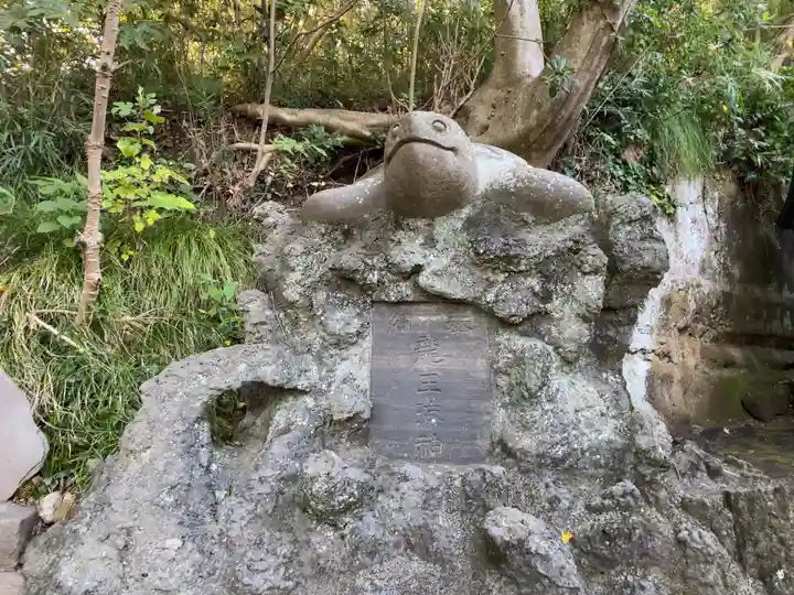 小動神社の狛犬