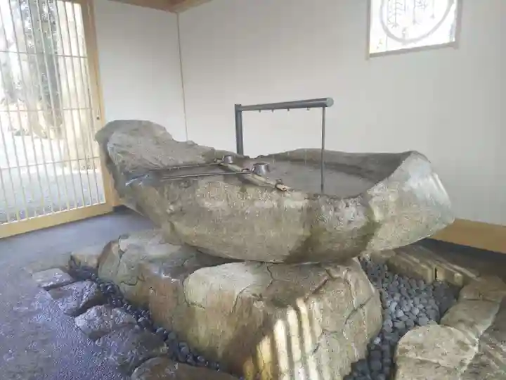 星川杉山神社の手水舎