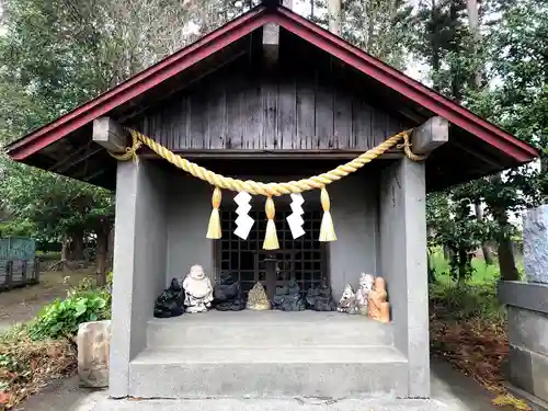 吉村八幡神社の末社