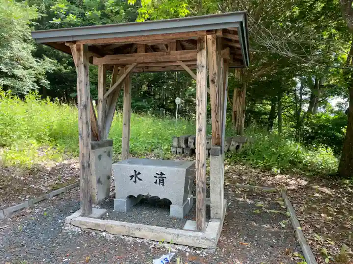 知来八幡宮の手水舎