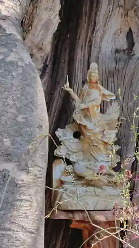 秩父今宮神社の仏像