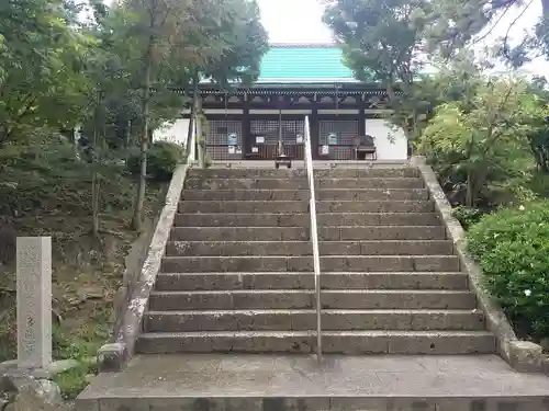 多聞寺の本殿・本堂