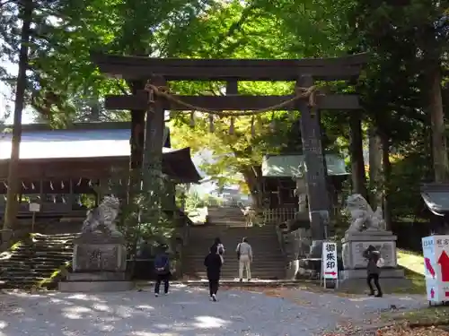 諏訪大社上社前宮の鳥居