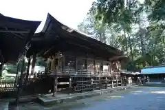 伊和神社の本殿