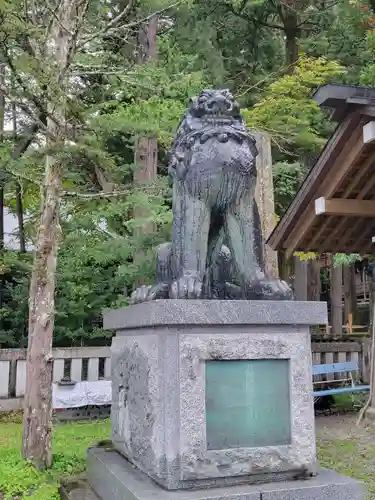 諏訪大社上社本宮の狛犬