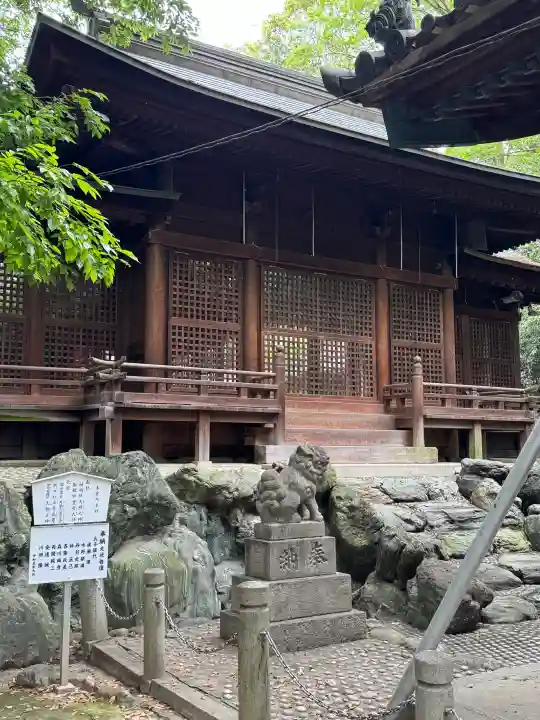 白山神社(二子町)の{uncategorized: "未分類", other: "その他", undefined: "問題あり", building: "その他建物", grave: "お墓", sacred_gate: "鳥居", guardian: "狛犬", statue: "像", buddha: "仏像", history: "歴史", nature: "自然", garden: "庭園", animal: "動物", pagoda: "塔", temizu: "手水舎", mountain_gate: "山門・神門", sanctuary: "本殿・本堂", subordinate: "末社・摂社", art: "芸術", scenery: "景色", jizo: "地蔵", ema: "絵馬", goshuin: "御朱印", omikuji: "おみくじ", items: "授与品その他", amulet: "お守り", goshuincho: "御朱印帳", eats: "食事", festival: "お祭り", votive_dance: "神楽", shichigosan: "七五三参", wedding: "結婚式", experience: "体験その他", initially: "初詣", around: "周辺", anti_infection: "感染症対策"}