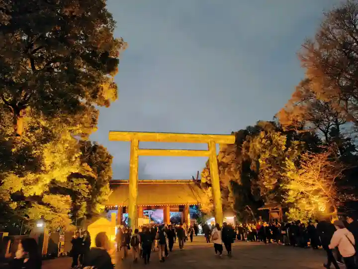 靖國神社の{uncategorized: "未分類", other: "その他", undefined: "問題あり", building: "その他建物", grave: "お墓", sacred_gate: "鳥居", guardian: "狛犬", statue: "像", buddha: "仏像", history: "歴史", nature: "自然", garden: "庭園", animal: "動物", pagoda: "塔", temizu: "手水舎", mountain_gate: "山門・神門", sanctuary: "本殿・本堂", subordinate: "末社・摂社", art: "芸術", scenery: "景色", jizo: "地蔵", ema: "絵馬", goshuin: "御朱印", omikuji: "おみくじ", items: "授与品その他", amulet: "お守り", goshuincho: "御朱印帳", eats: "食事", festival: "お祭り", votive_dance: "神楽", shichigosan: "七五三参", wedding: "結婚式", experience: "体験その他", initially: "初詣", around: "周辺", anti_infection: "感染症対策"}