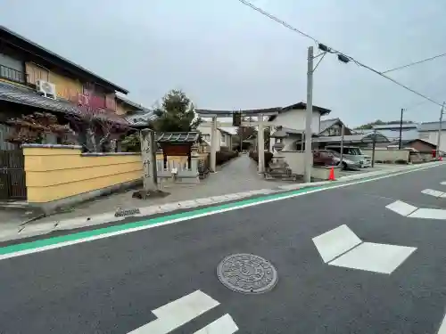 八幡神社の{uncategorized: "未分類", other: "その他", undefined: "問題あり", building: "その他建物", grave: "お墓", sacred_gate: "鳥居", guardian: "狛犬", statue: "像", buddha: "仏像", history: "歴史", nature: "自然", garden: "庭園", animal: "動物", pagoda: "塔", temizu: "手水舎", mountain_gate: "山門・神門", sanctuary: "本殿・本堂", subordinate: "末社・摂社", art: "芸術", scenery: "景色", jizo: "地蔵", ema: "絵馬", goshuin: "御朱印", omikuji: "おみくじ", items: "授与品その他", amulet: "お守り", goshuincho: "御朱印帳", eats: "食事", festival: "お祭り", votive_dance: "神楽", shichigosan: "七五三参", wedding: "結婚式", experience: "体験その他", initially: "初詣", around: "周辺", anti_infection: "感染症対策"}
