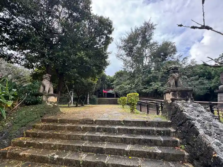 世持神社(沖縄県)
