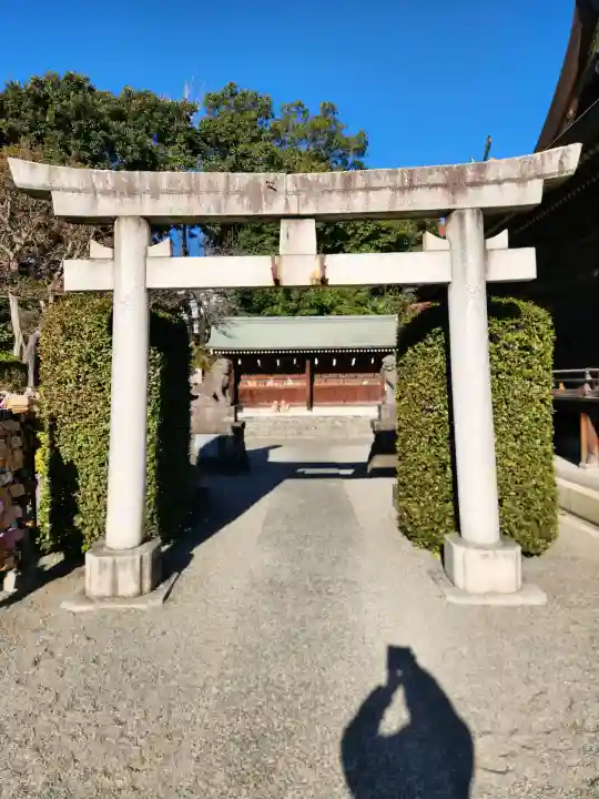 赤羽八幡神社の{uncategorized: "未分類", other: "その他", undefined: "問題あり", building: "その他建物", grave: "お墓", sacred_gate: "鳥居", guardian: "狛犬", statue: "像", buddha: "仏像", history: "歴史", nature: "自然", garden: "庭園", animal: "動物", pagoda: "塔", temizu: "手水舎", mountain_gate: "山門・神門", sanctuary: "本殿・本堂", subordinate: "末社・摂社", art: "芸術", scenery: "景色", jizo: "地蔵", ema: "絵馬", goshuin: "御朱印", omikuji: "おみくじ", items: "授与品その他", amulet: "お守り", goshuincho: "御朱印帳", eats: "食事", festival: "お祭り", votive_dance: "神楽", shichigosan: "七五三参", wedding: "結婚式", experience: "体験その他", initially: "初詣", around: "周辺", anti_infection: "感染症対策"}