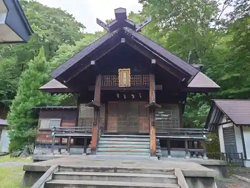 湯澤神社の本殿