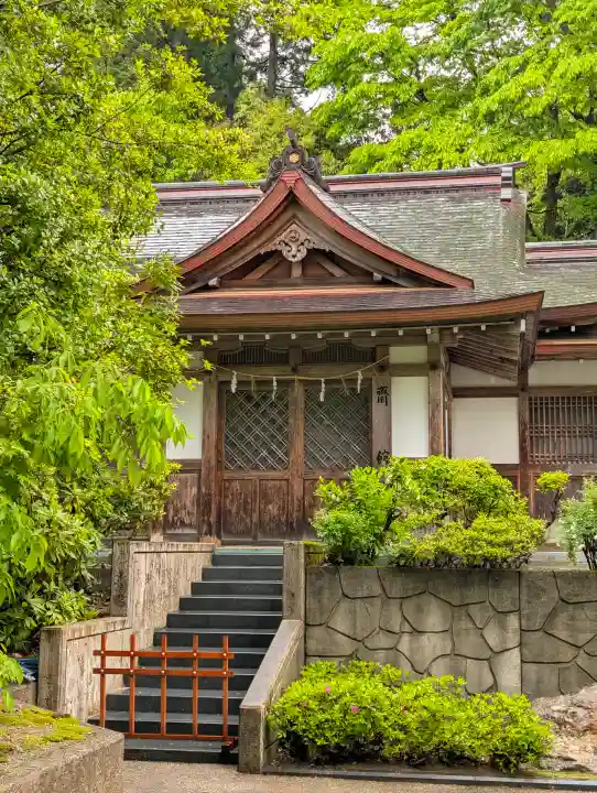 白山比咩神社の{uncategorized: "未分類", other: "その他", undefined: "問題あり", building: "その他建物", grave: "お墓", sacred_gate: "鳥居", guardian: "狛犬", statue: "像", buddha: "仏像", history: "歴史", nature: "自然", garden: "庭園", animal: "動物", pagoda: "塔", temizu: "手水舎", mountain_gate: "山門・神門", sanctuary: "本殿・本堂", subordinate: "末社・摂社", art: "芸術", scenery: "景色", jizo: "地蔵", ema: "絵馬", goshuin: "御朱印", omikuji: "おみくじ", items: "授与品その他", amulet: "お守り", goshuincho: "御朱印帳", eats: "食事", festival: "お祭り", votive_dance: "神楽", shichigosan: "七五三参", wedding: "結婚式", experience: "体験その他", initially: "初詣", around: "周辺", anti_infection: "感染症対策"}