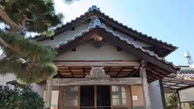 法泉寺の本殿・本堂