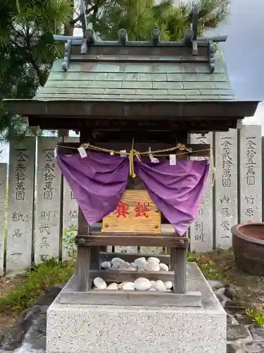 玉井宮東照宮の{uncategorized: "未分類", other: "その他", undefined: "問題あり", building: "その他建物", grave: "お墓", sacred_gate: "鳥居", guardian: "狛犬", statue: "像", buddha: "仏像", history: "歴史", nature: "自然", garden: "庭園", animal: "動物", pagoda: "塔", temizu: "手水舎", mountain_gate: "山門・神門", sanctuary: "本殿・本堂", subordinate: "末社・摂社", art: "芸術", scenery: "景色", jizo: "地蔵", ema: "絵馬", goshuin: "御朱印", omikuji: "おみくじ", items: "授与品その他", amulet: "お守り", goshuincho: "御朱印帳", eats: "食事", festival: "お祭り", votive_dance: "神楽", shichigosan: "七五三参", wedding: "結婚式", experience: "体験その他", initially: "初詣", around: "周辺", anti_infection: "感染症対策"}