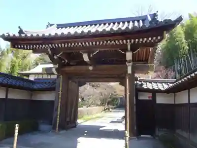 心行寺の山門・神門