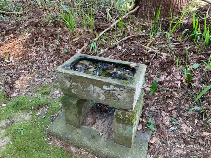 八幡神社の手水舎
