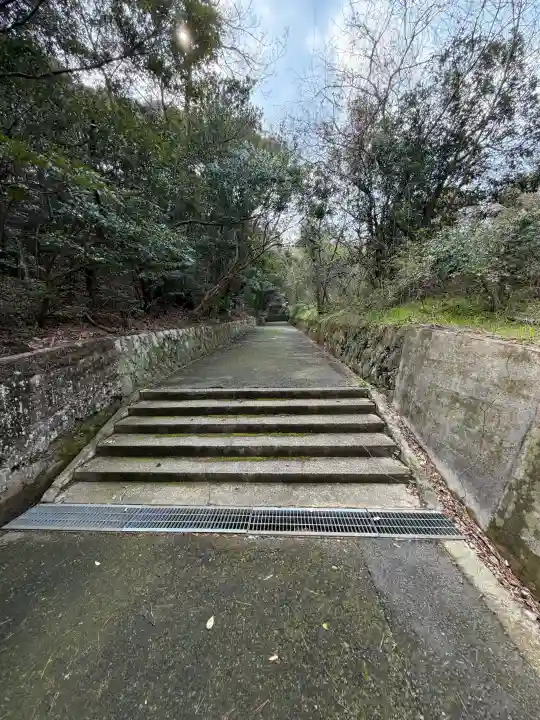 長浜神社の{uncategorized: "未分類", other: "その他", undefined: "問題あり", building: "その他建物", grave: "お墓", sacred_gate: "鳥居", guardian: "狛犬", statue: "像", buddha: "仏像", history: "歴史", nature: "自然", garden: "庭園", animal: "動物", pagoda: "塔", temizu: "手水舎", mountain_gate: "山門・神門", sanctuary: "本殿・本堂", subordinate: "末社・摂社", art: "芸術", scenery: "景色", jizo: "地蔵", ema: "絵馬", goshuin: "御朱印", omikuji: "おみくじ", items: "授与品その他", amulet: "お守り", goshuincho: "御朱印帳", eats: "食事", festival: "お祭り", votive_dance: "神楽", shichigosan: "七五三参", wedding: "結婚式", experience: "体験その他", initially: "初詣", around: "周辺", anti_infection: "感染症対策"}