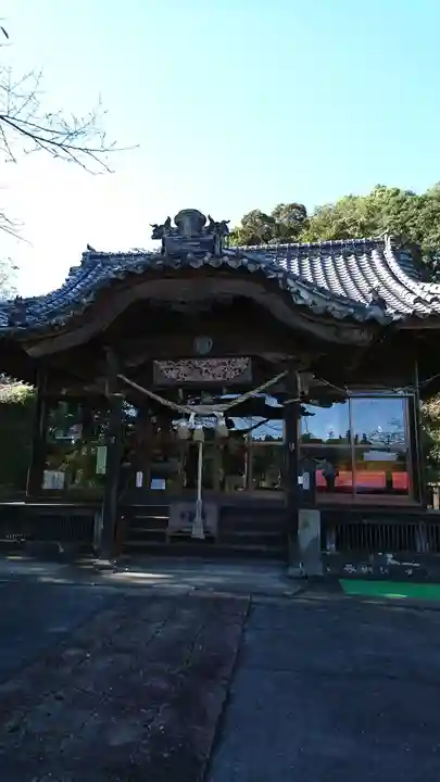 郡浦神社の本殿・本堂