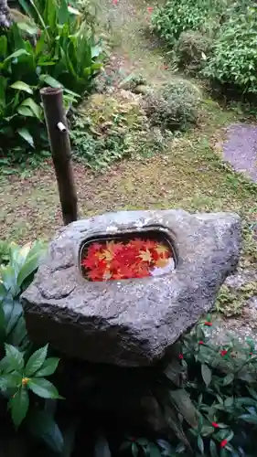 三寶寺の手水舎