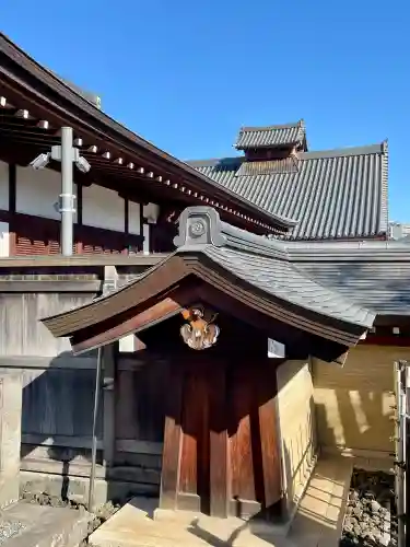東北寺の{uncategorized: "未分類", other: "その他", undefined: "問題あり", building: "その他建物", grave: "お墓", sacred_gate: "鳥居", guardian: "狛犬", statue: "像", buddha: "仏像", history: "歴史", nature: "自然", garden: "庭園", animal: "動物", pagoda: "塔", temizu: "手水舎", mountain_gate: "山門・神門", sanctuary: "本殿・本堂", subordinate: "末社・摂社", art: "芸術", scenery: "景色", jizo: "地蔵", ema: "絵馬", goshuin: "御朱印", omikuji: "おみくじ", items: "授与品その他", amulet: "お守り", goshuincho: "御朱印帳", eats: "食事", festival: "お祭り", votive_dance: "神楽", shichigosan: "七五三参", wedding: "結婚式", experience: "体験その他", initially: "初詣", around: "周辺", anti_infection: "感染症対策"}