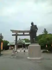 豊國神社の像